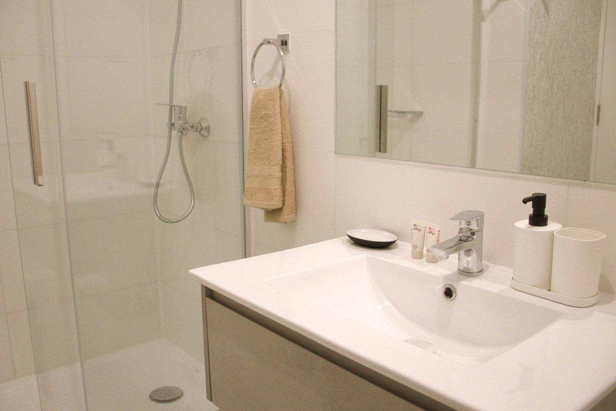 Hom I Amplio A Estrenar En El Centro De 330 Apartamento *